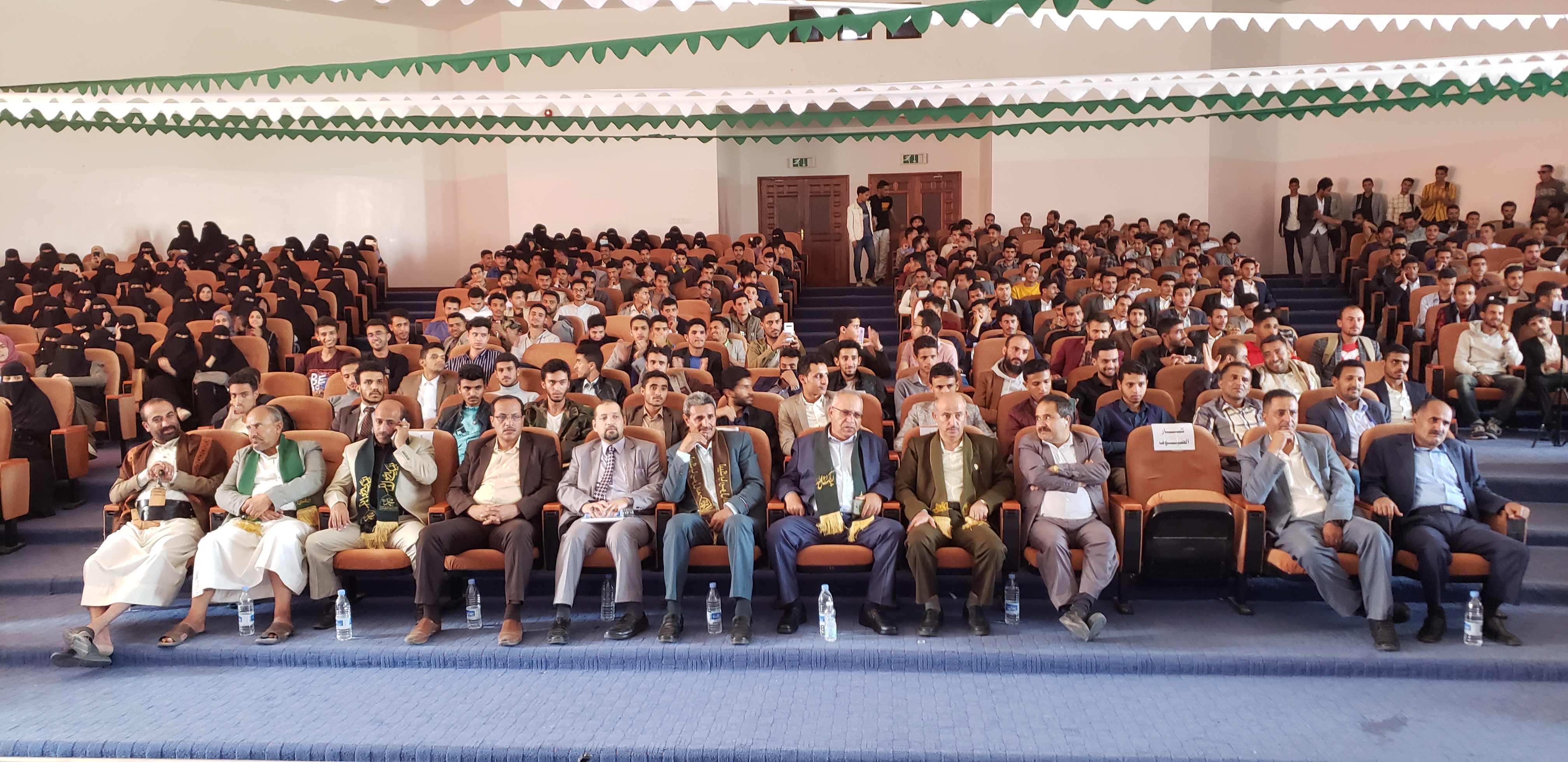كلية الحاسبات تحتفل بذكرى المولد النبوي وتستقبل الطلبة الجدد وتكرم المتميزين